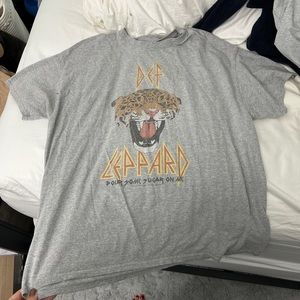 Vinyl Icons Def Leppard Pour Some Sugar on Me tee in grey